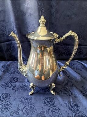 Vintage Sheridan 10” Silver Plated Tea Pot